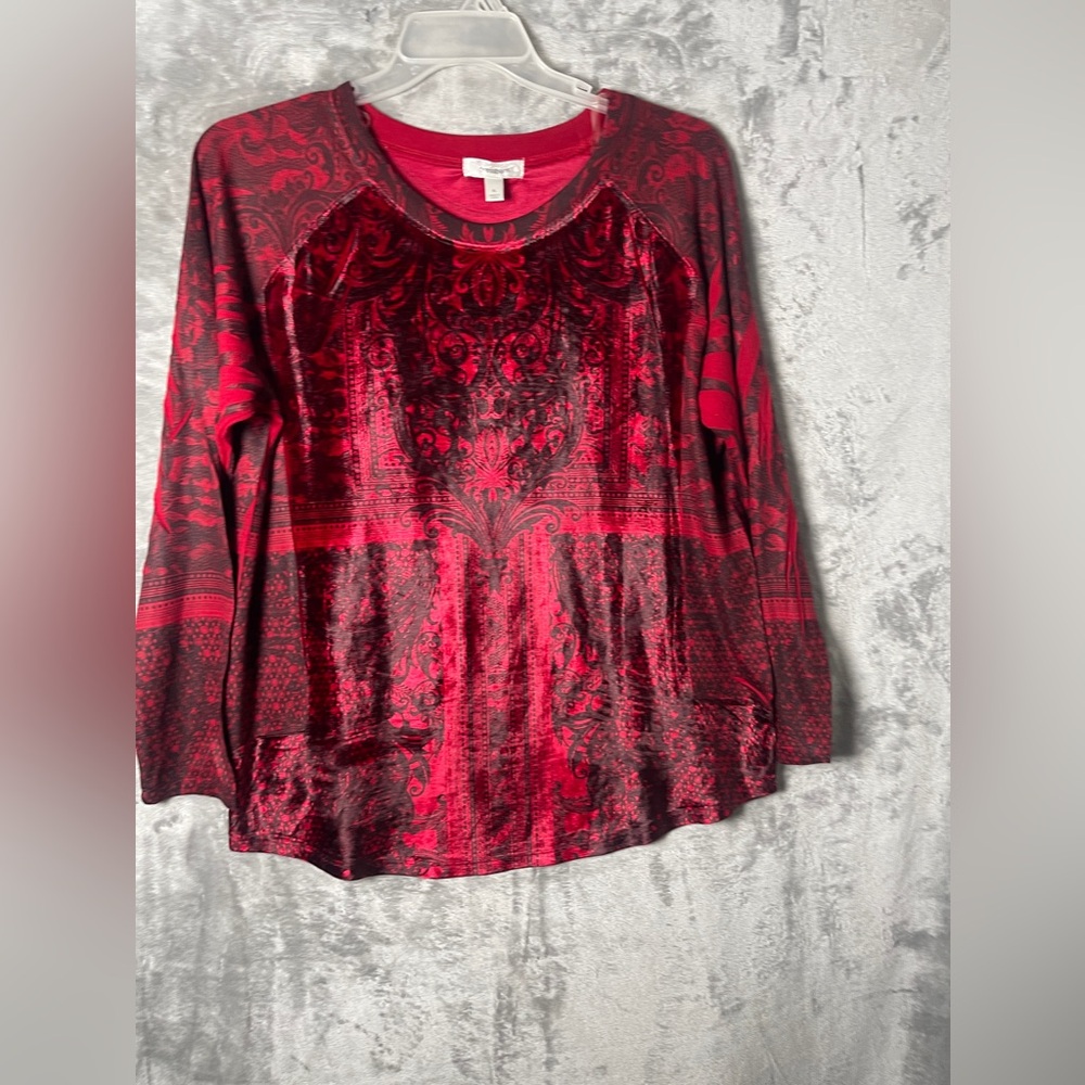 Women's Red Velvet Patterned Top
